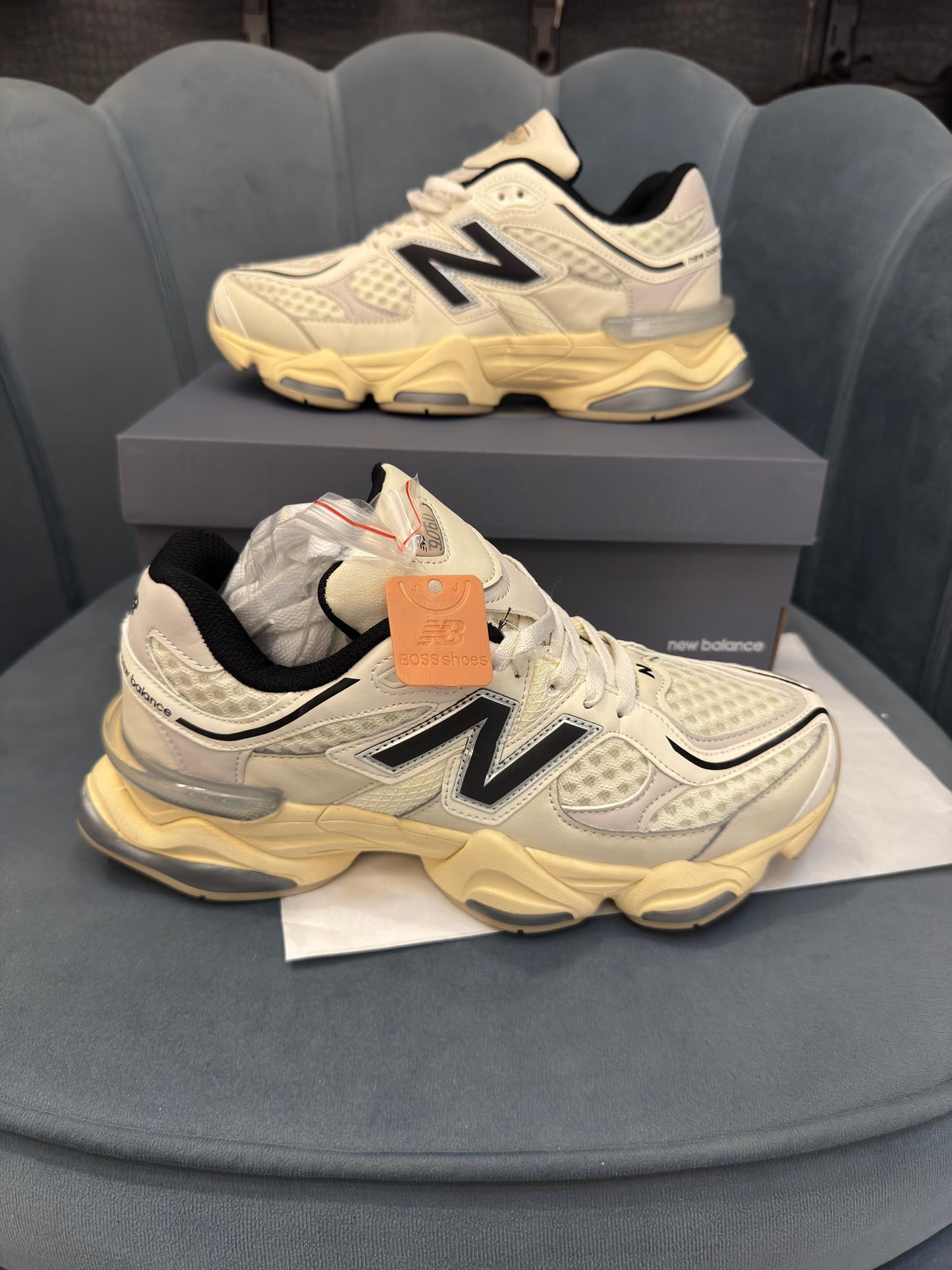 NEW BALANCE 9060 BEIGE / BLACK