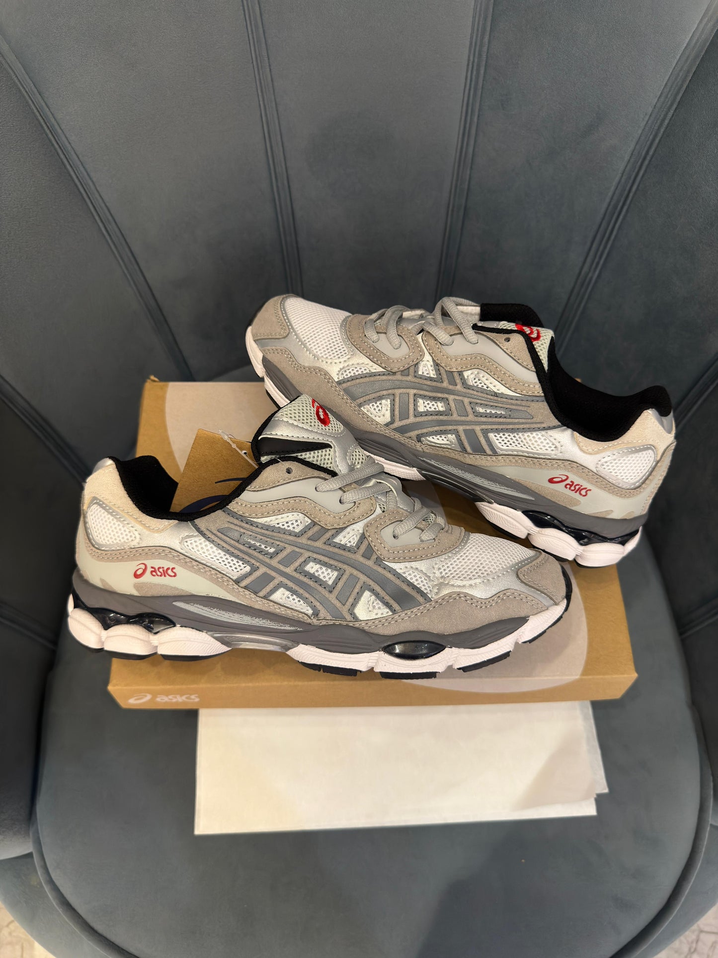 ASICS NYC CREAM MOONROCK GEL