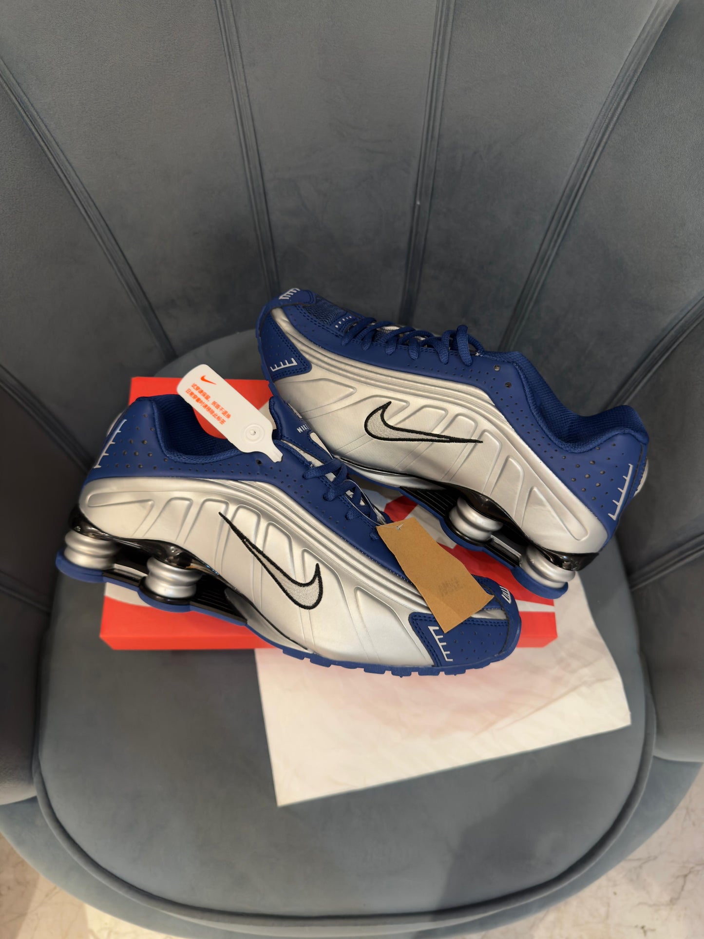 NIKE SHOX SILVER BLUE SILVER