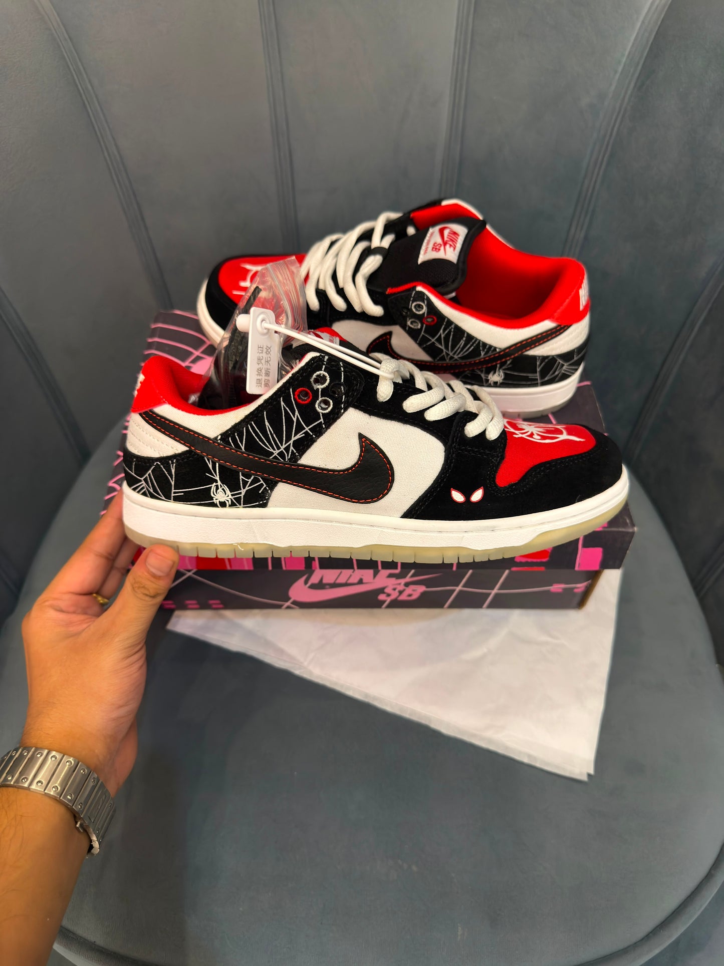 NIKE SB DUNK LOW SPIDERMAN MILES MORALES LIMITED EDTN