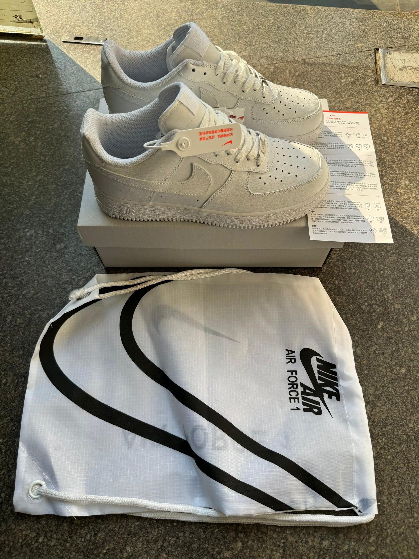 NIKE AIRFORCE 1 SEMI UA