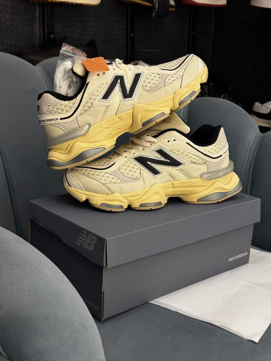 NEW BALANCE 9060 BEIGE / BLACK