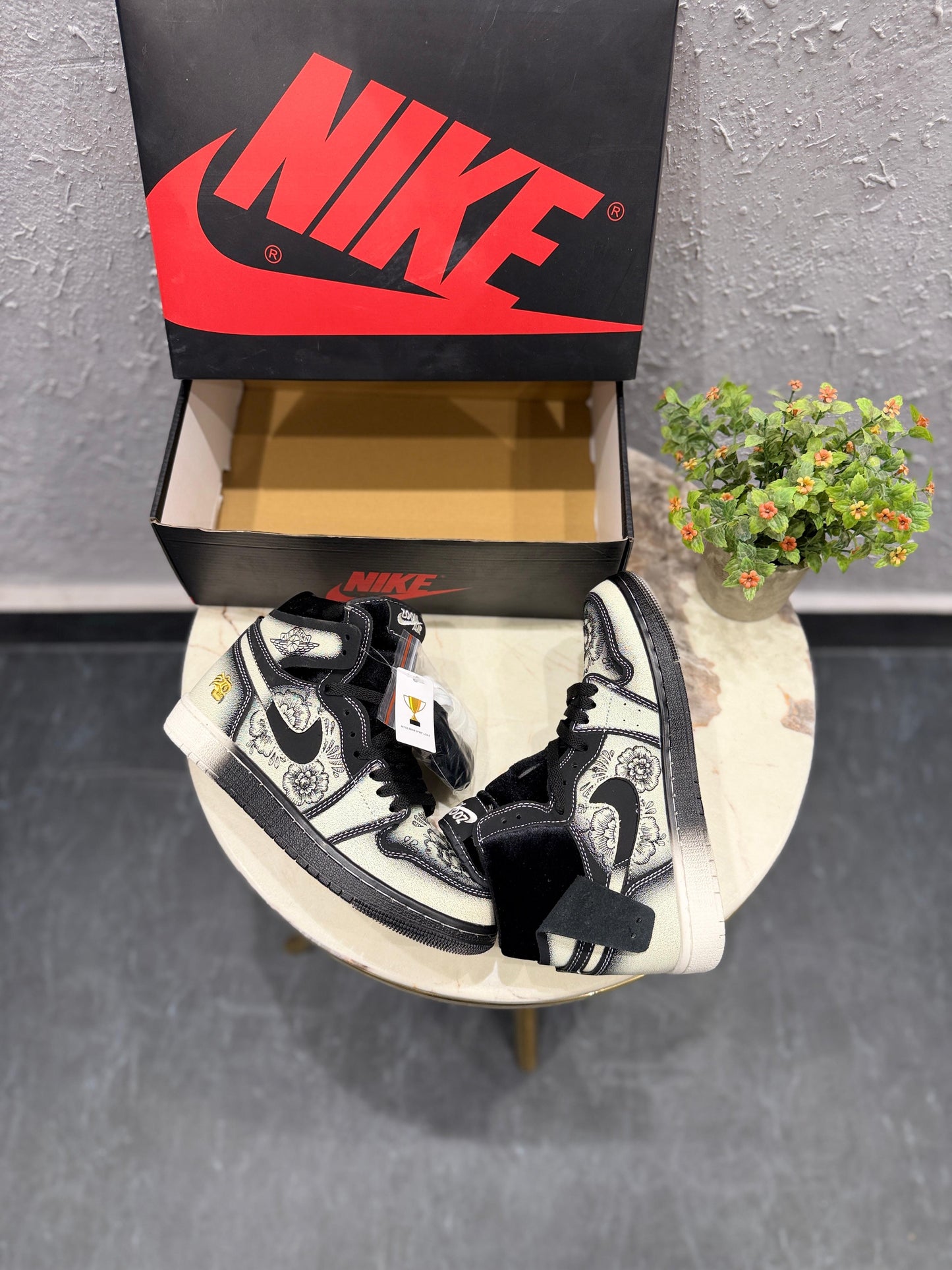 AIR JORDAN RETRO 1 MID CMFT ZOOM