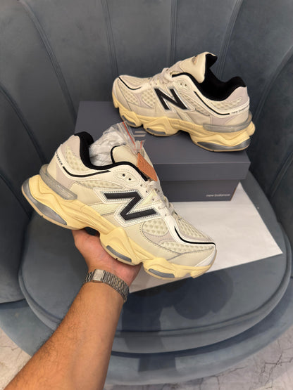 NEW BALANCE 9060 BEIGE / BLACK