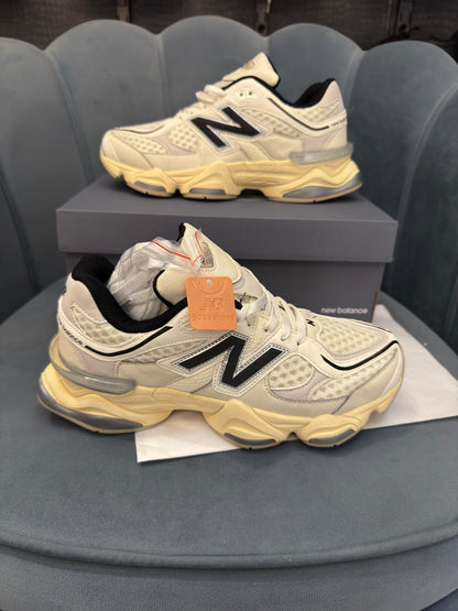 NEW BALANCE 9060 BEIGE / BLACK