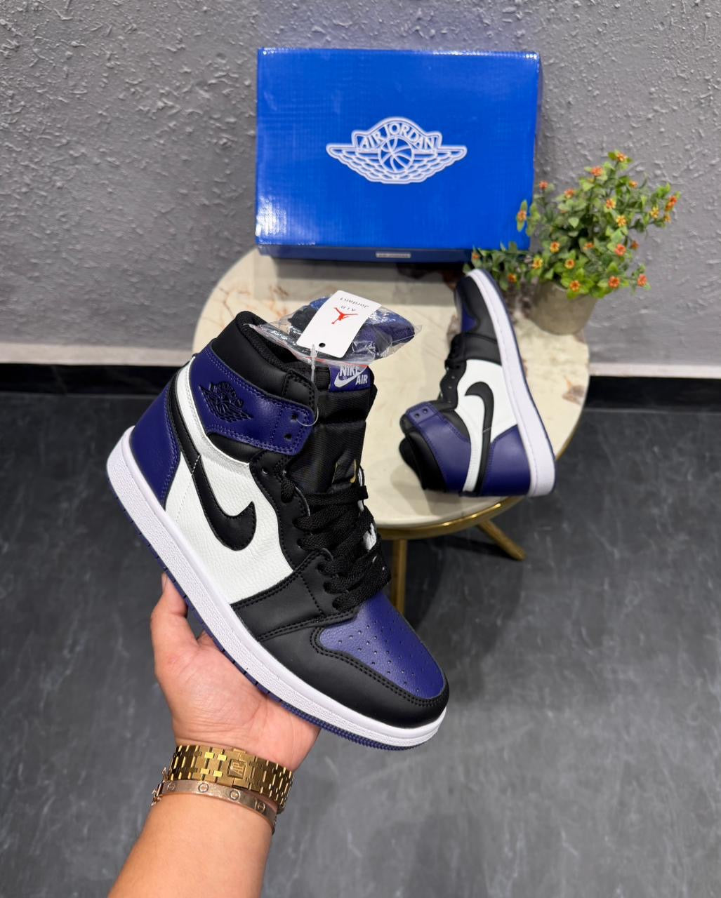 NIKE AIR JORDAN ONE PURPLE