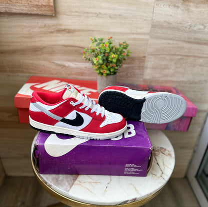 NIKE SB DUNK LOW SPLT CHICAGO