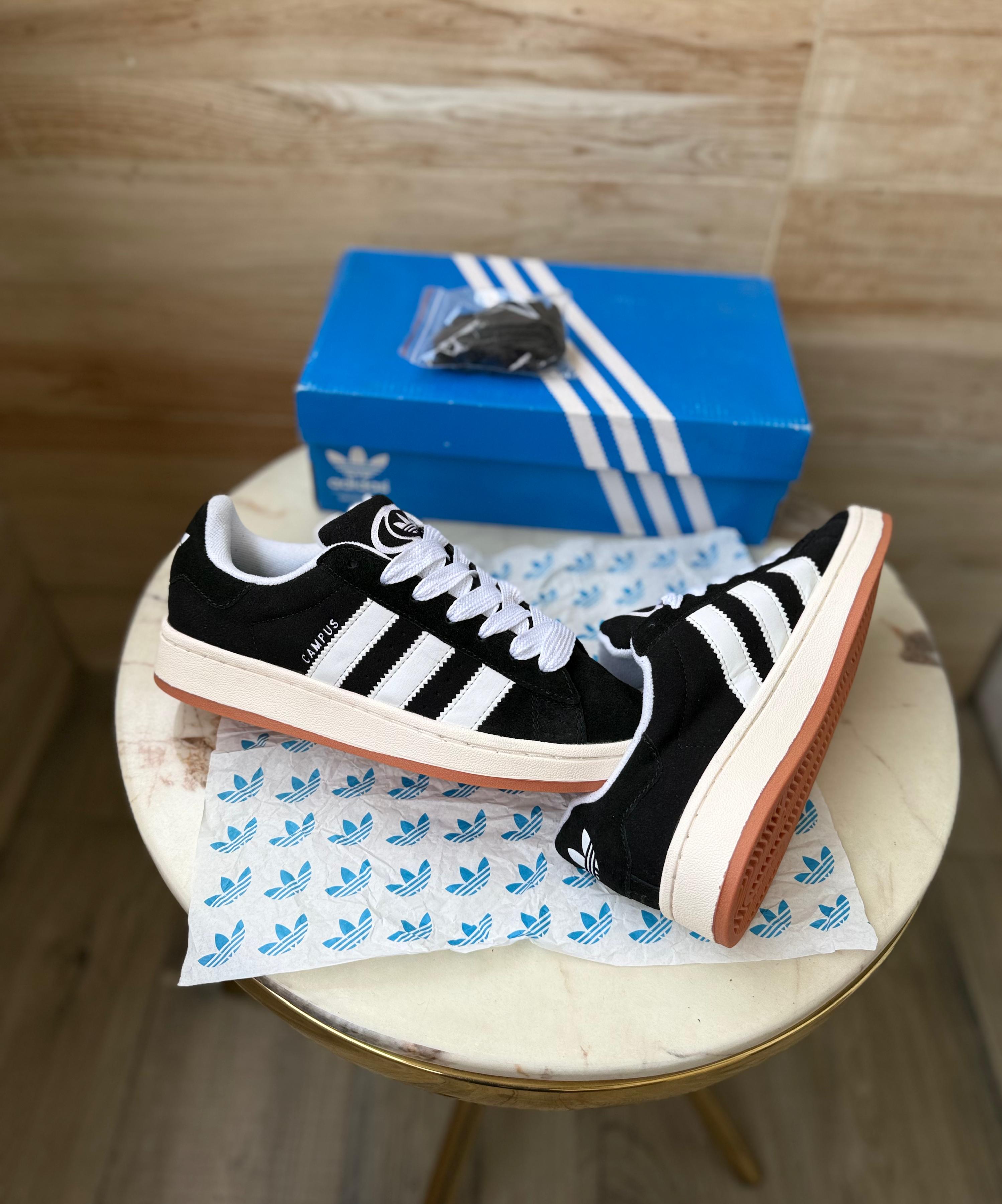 Adidas – Snapkicks