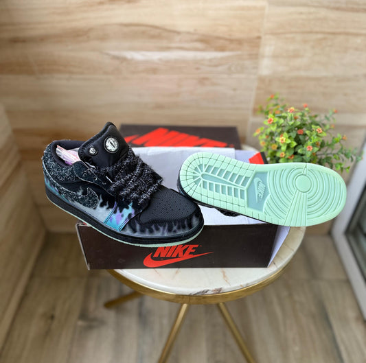 AIR JORDANS 1 LOW FORTUNE FLY