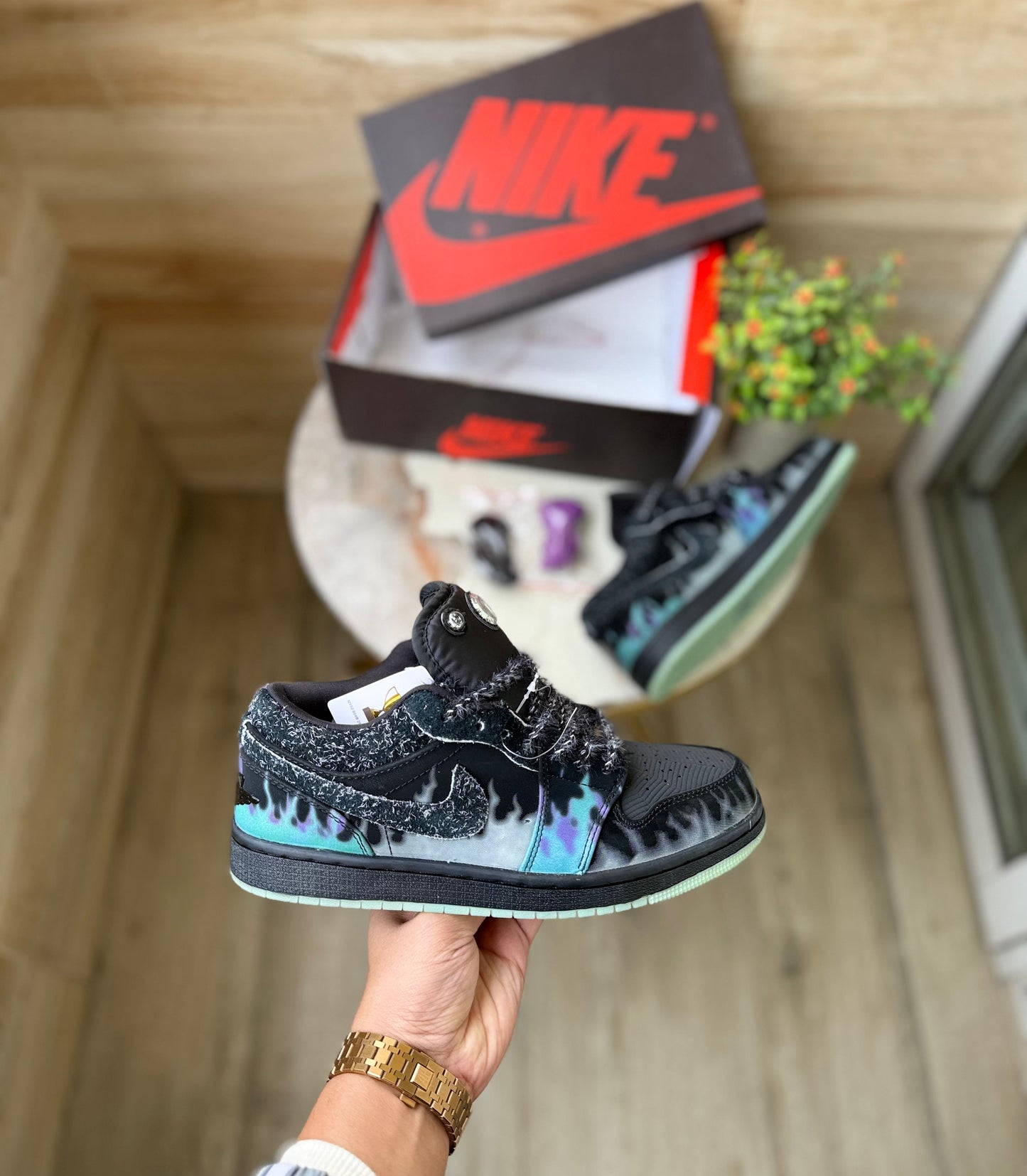 AIR JORDANS 1 LOW FORTUNE FLY