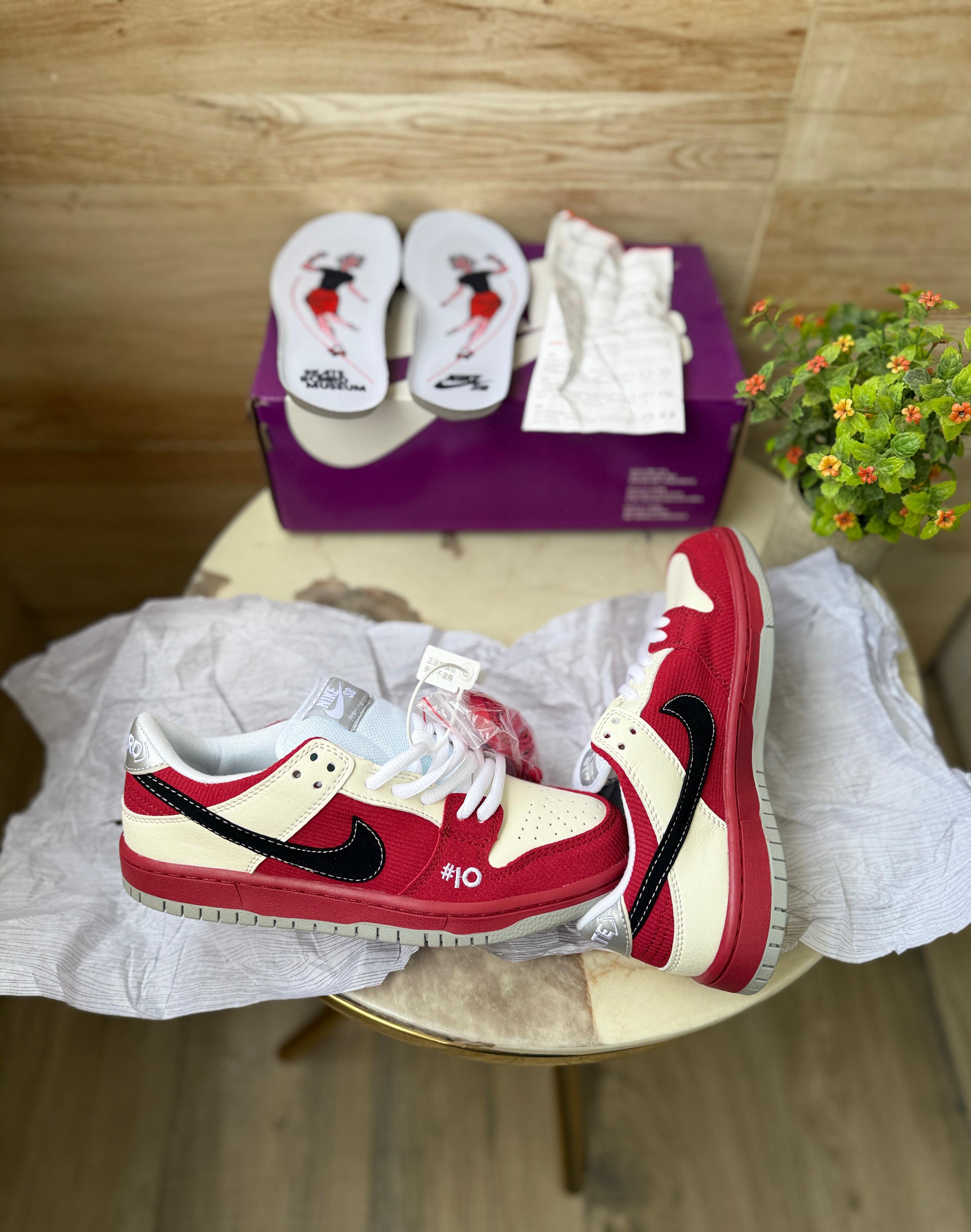 NIKE SB DUNK SKATEBOARD LOW ROLLER DERBY – Snapkicks