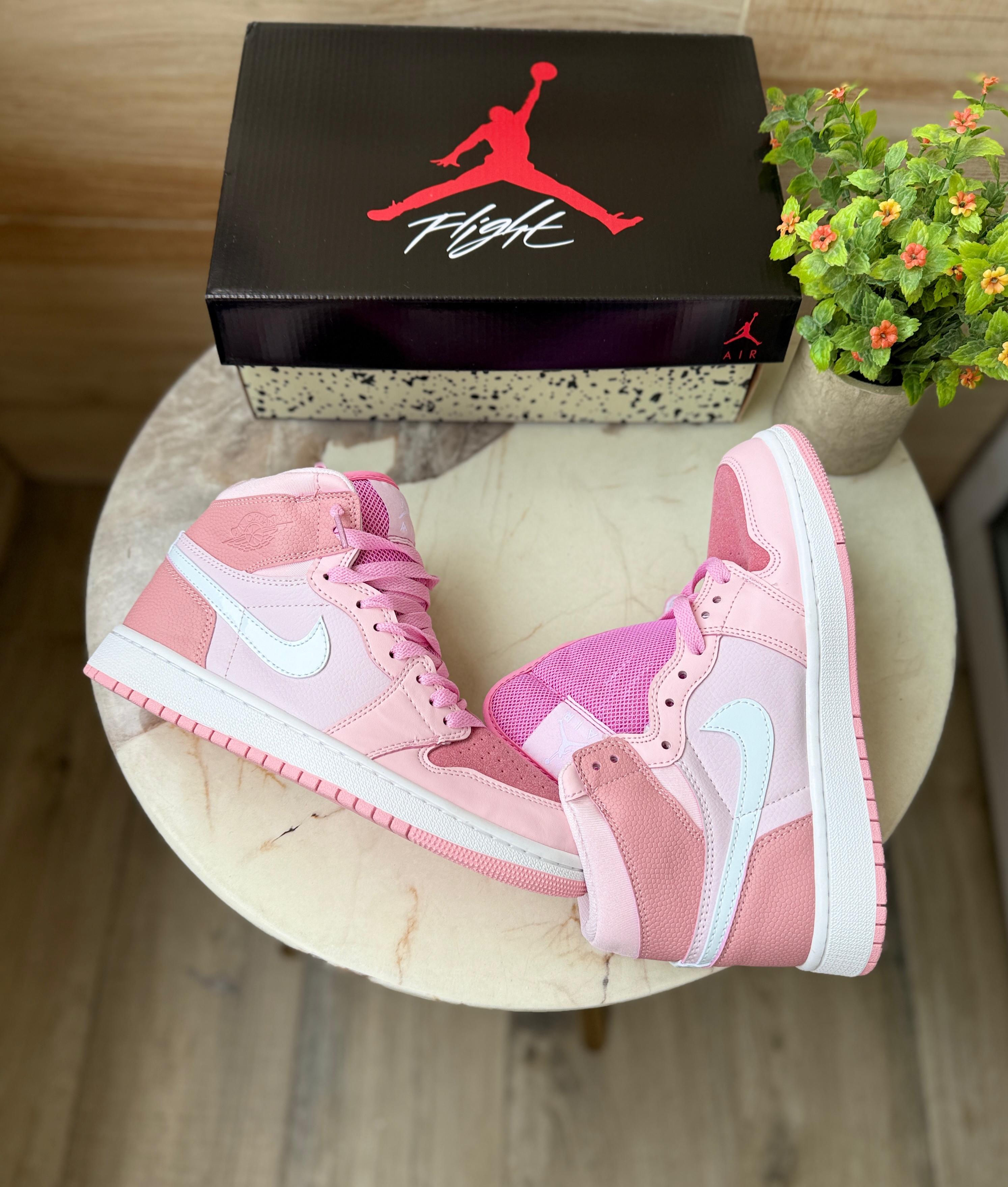 AIR JORDANS RETRO 1 DIGITAL PINK – Snapkicks