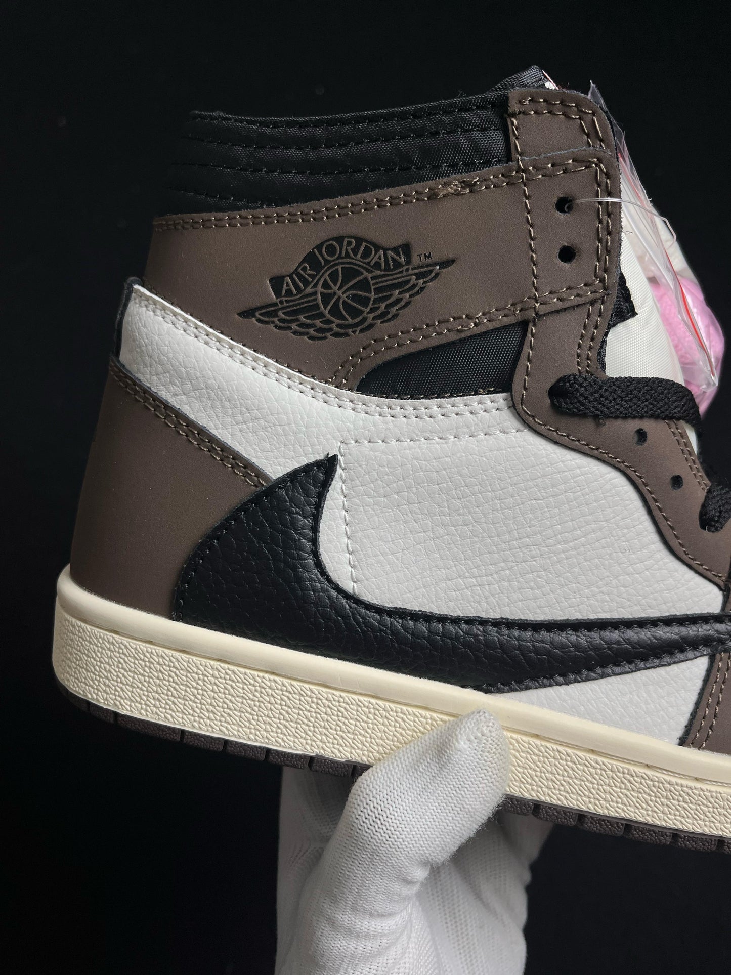 NIKE AIR JORDAN 1 TRAVIS SCOTT MOCHA HIGH SEMI UA