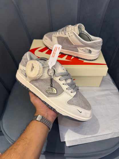 NIKE SB DUNK X NORTH FACE OG GREY