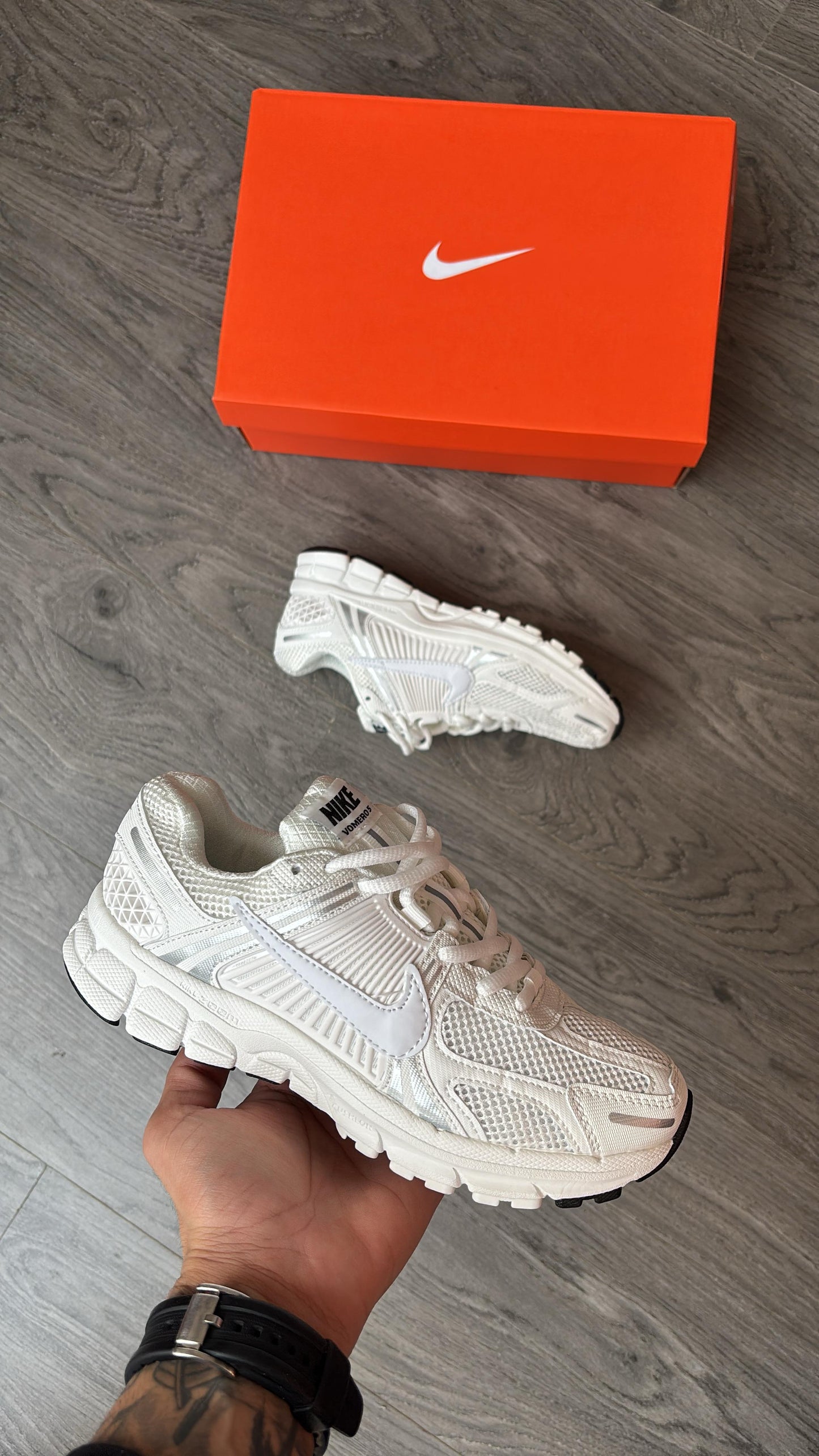 NIKE VOMERO GIRLS