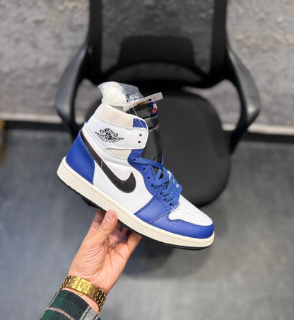 AIR JORDANS RETRO 1 MID RARE AIR ROYAL