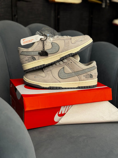 NIKE SB DUNK NORTH FACE GREY SKY CDG KEYCHAIN