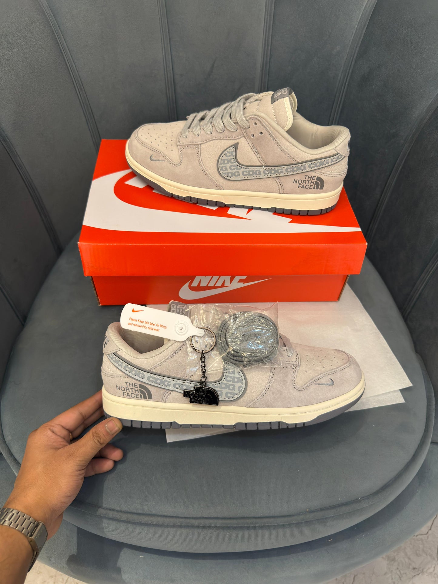 NIKE SB DUNK NORTH FACE GREY SKY CDG KEYCHAIN