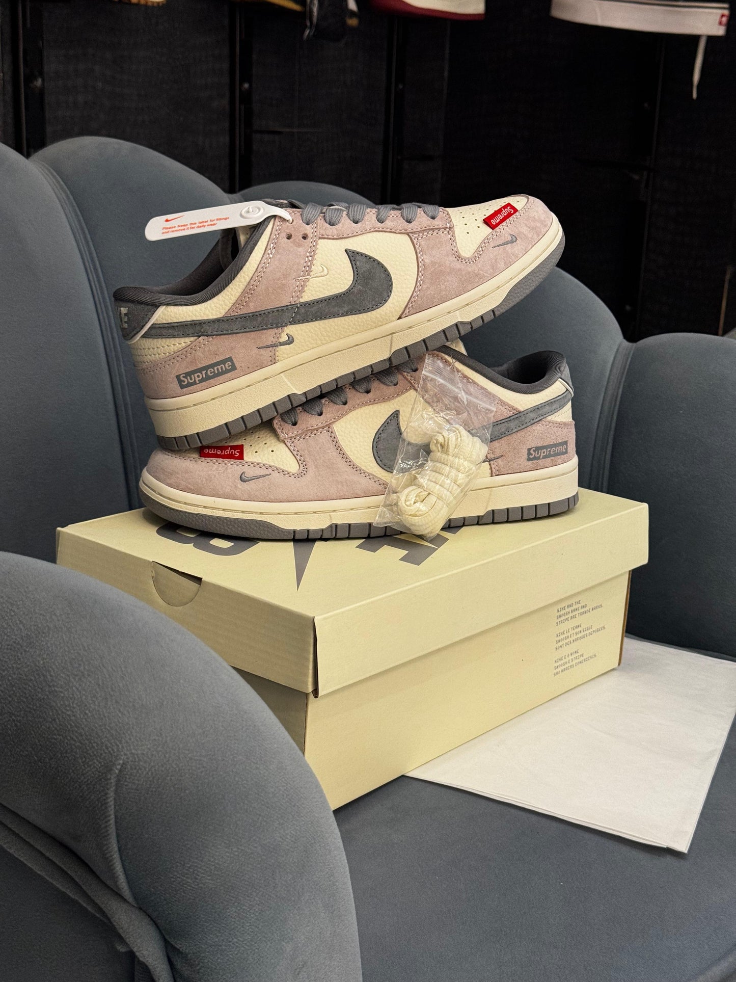 NIKE SB DUNK OG GREY X SUPREME