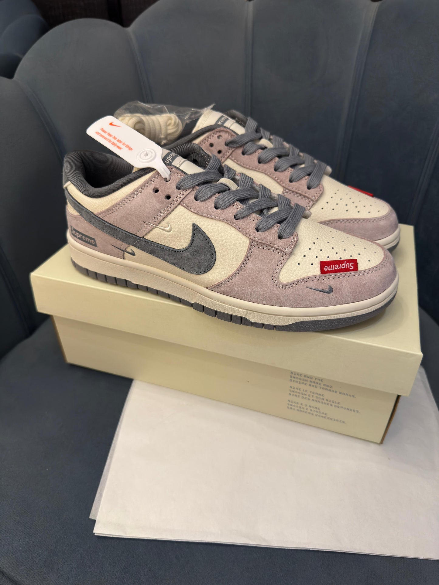 NIKE SB DUNK OG GREY X SUPREME