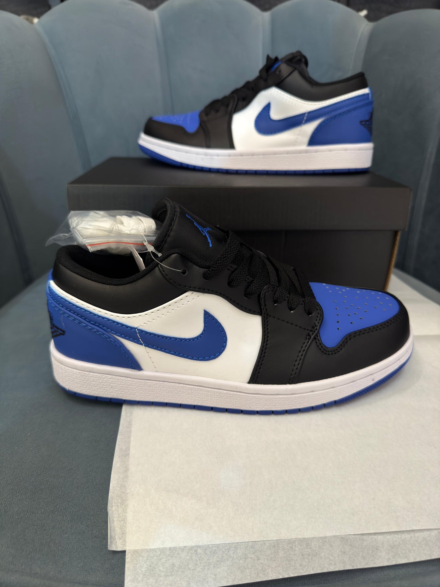 NIKE AIR JORDAN 1 LOW ROYAL TOE