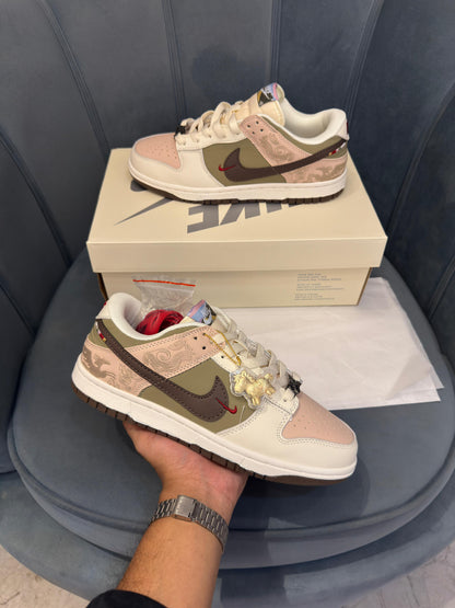 NIKE SB DUNK YEAR OF THE HORSE