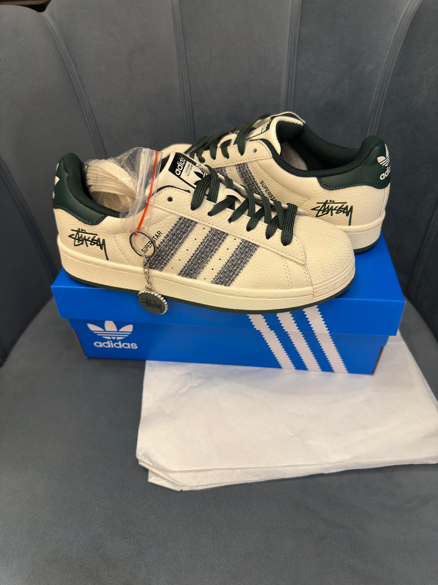 ADIDAS SUPERSTAR X STUSSY KEYCHAIN