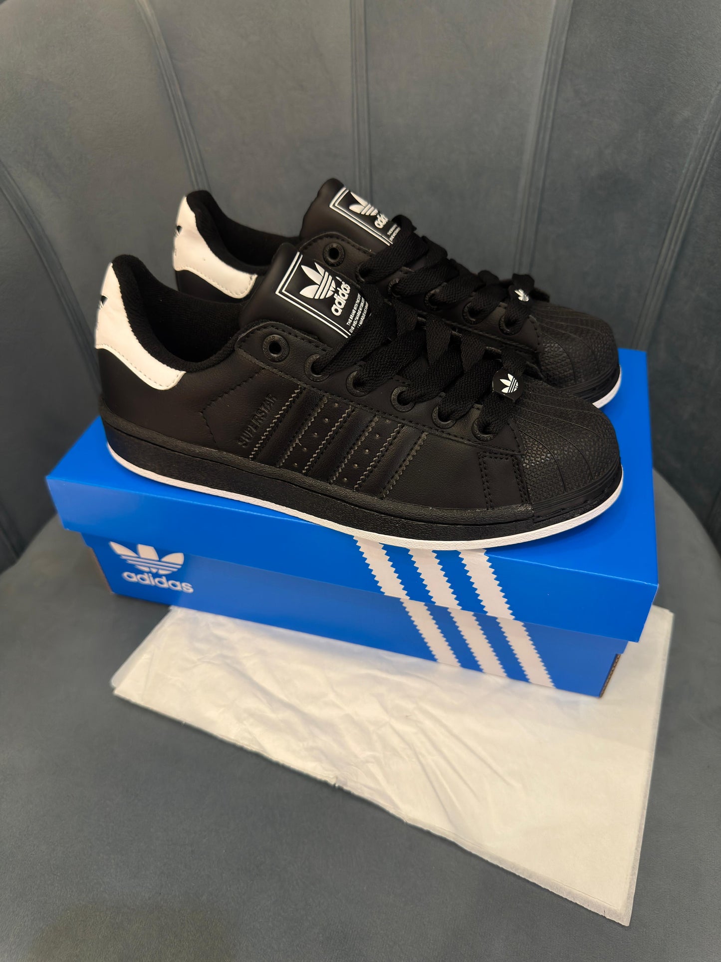 ADIDAS ORIGINALS SUPERSTAR  BLACK WHITE SOLE