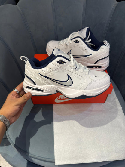 NIKE AIR MONARCH IV
