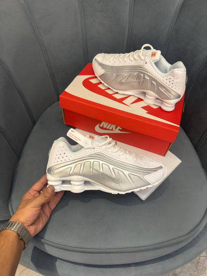 NIKE SHOX SILVER WHITE SILVER