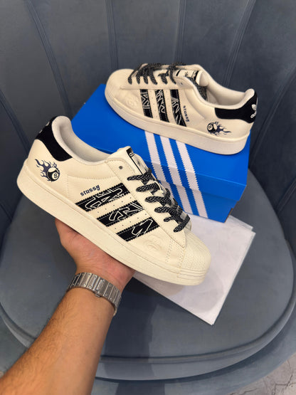 ADIDAS SUPERSTAR X STUSSY BALL  WITH KEYCHAIN