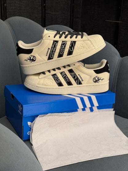 ADIDAS SUPERSTAR X STUSSY BALL  WITH KEYCHAIN