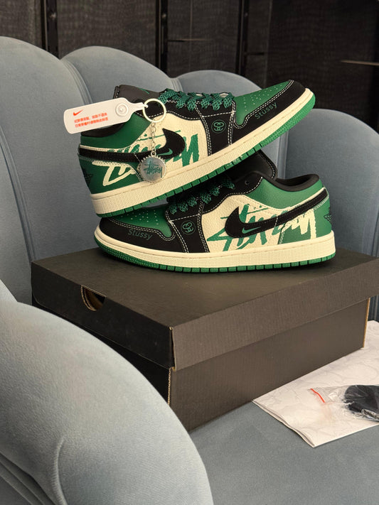 AIR JORDANS RETRO 1 X STUSSY GREEN 2026