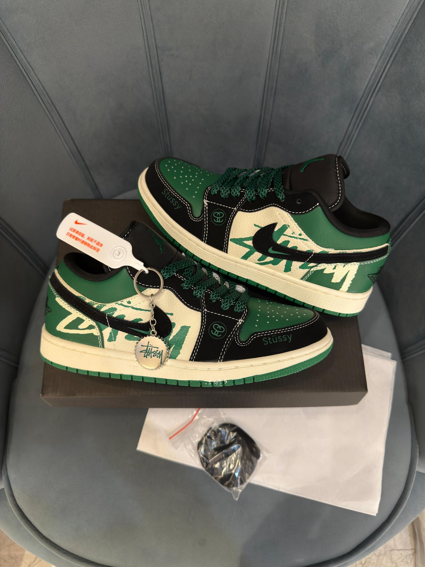 AIR JORDANS RETRO 1 X STUSSY GREEN 2026