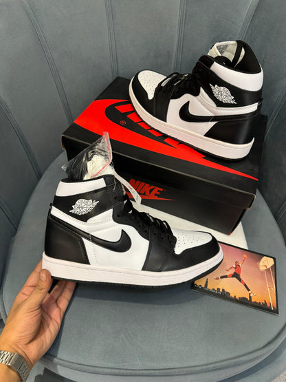 AIR JORDANS RETRO 1 PANDA