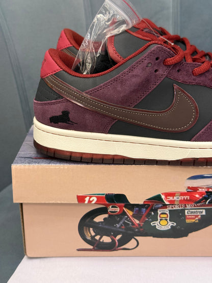NIKE SB DUNK RIOT SKATESHOP