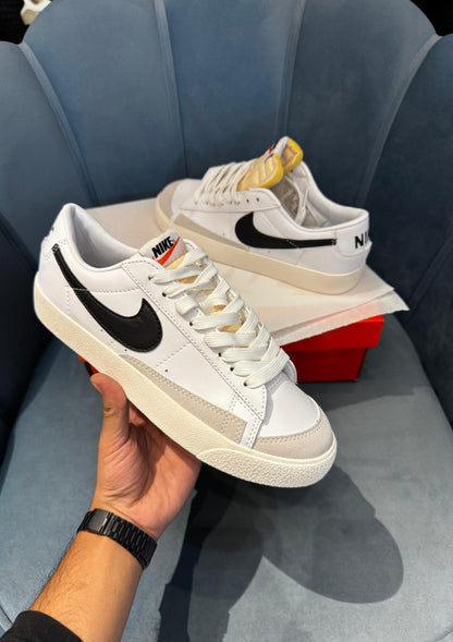 NIKE BLAZER LOW 77 VINTAGE