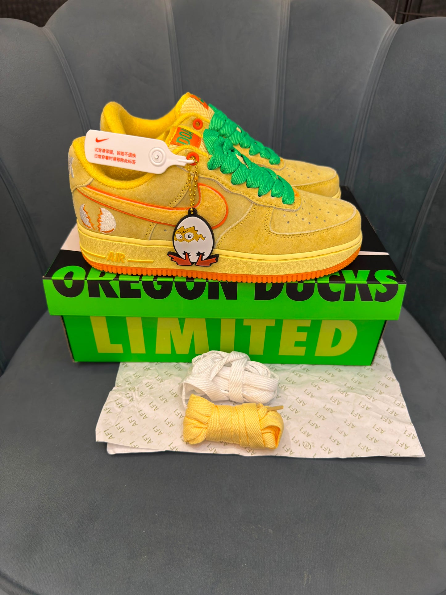NIKE AIRFORCE x DOAF EGG OR DUCK