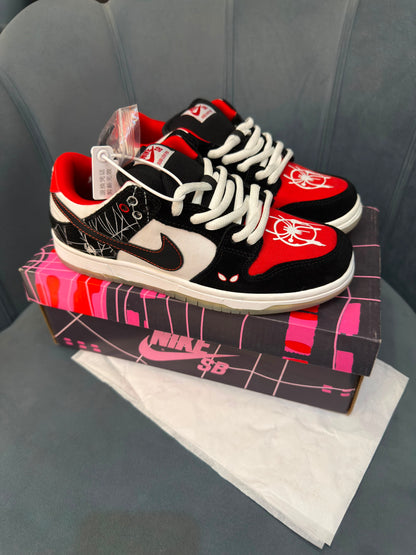 NIKE SB DUNK LOW SPIDERMAN MILES MORALES LIMITED EDTN