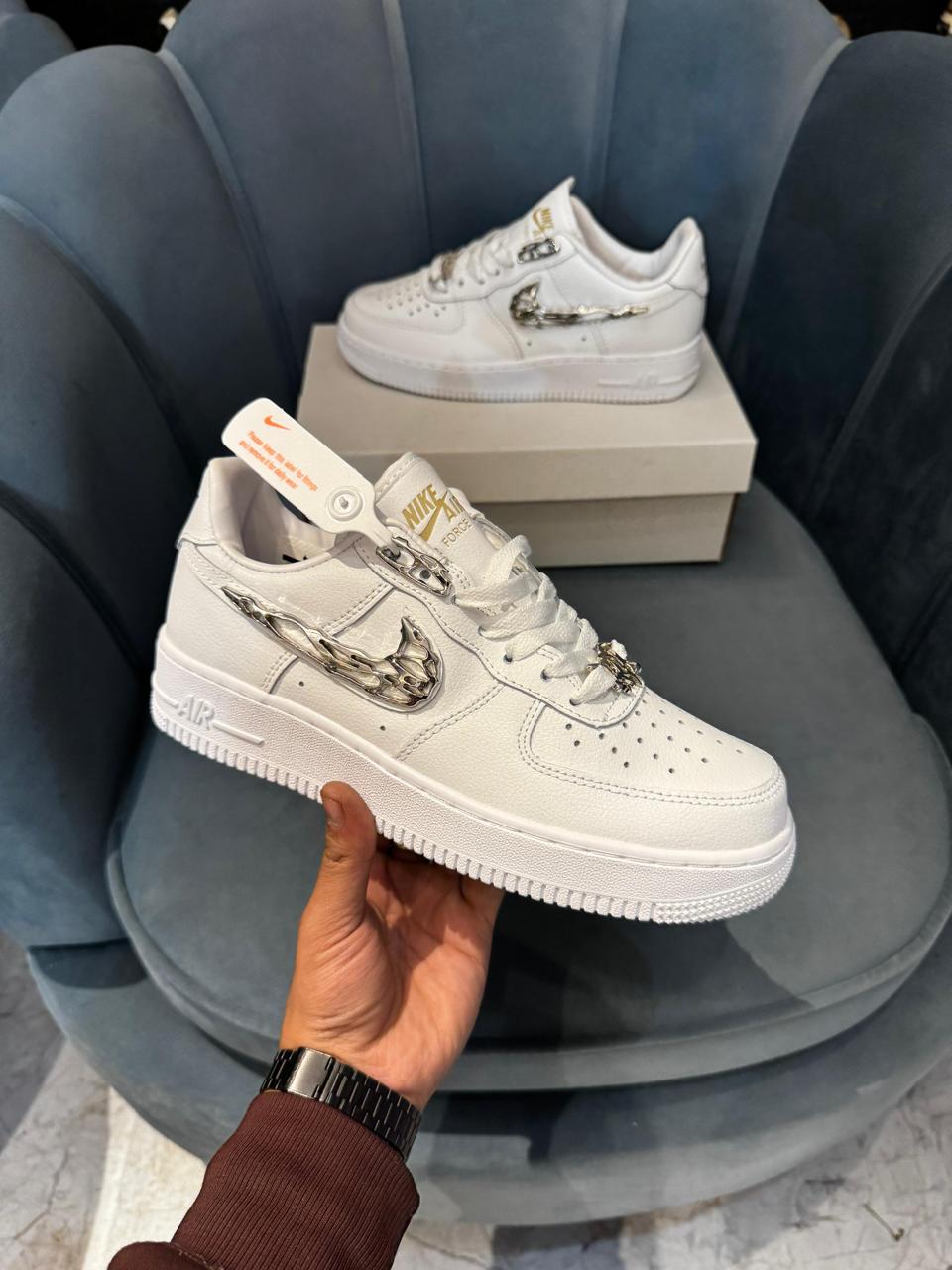 NIKE AIRFORCE 1 MOLTEN METAL