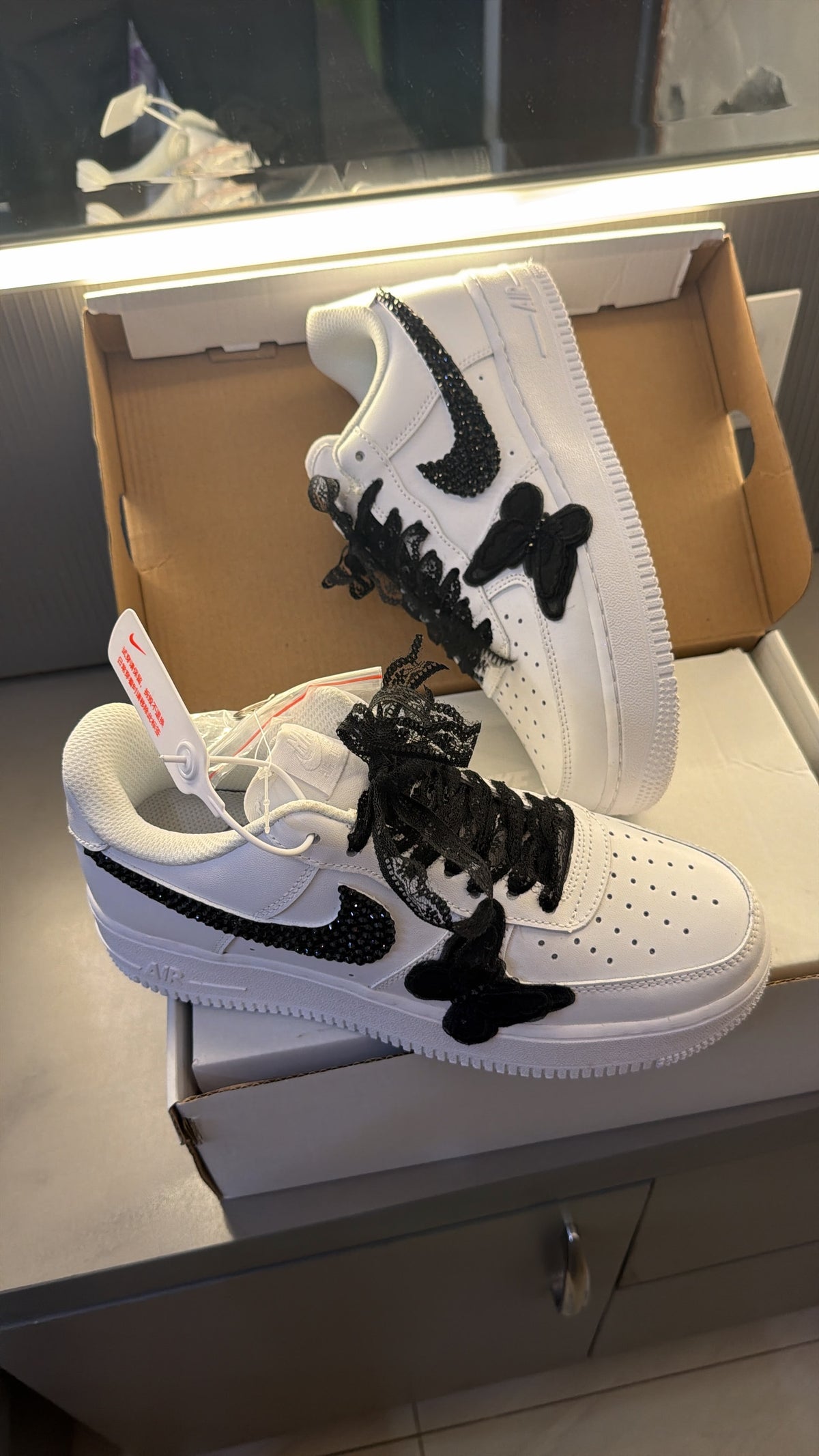NIKE AIRFORCE ONE BUTTERFLY CUSTOMIZED