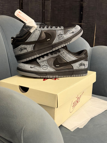 NIKE SB DUNK STUSSY BLACK GREY X KAWA KEYCHAIN 2026
