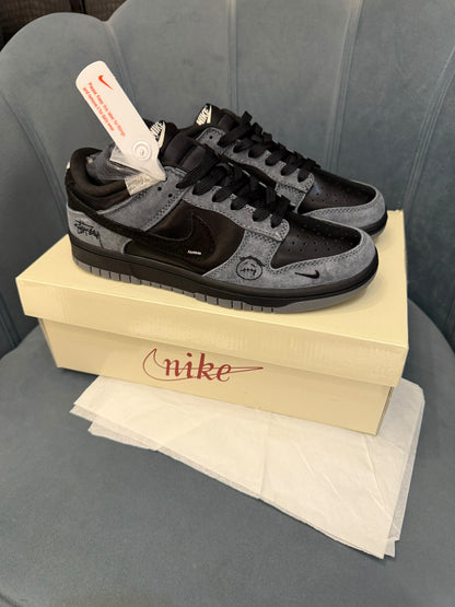 NIKE SB DUNK STUSSY BLACK GREY X KAWA KEYCHAIN 2026