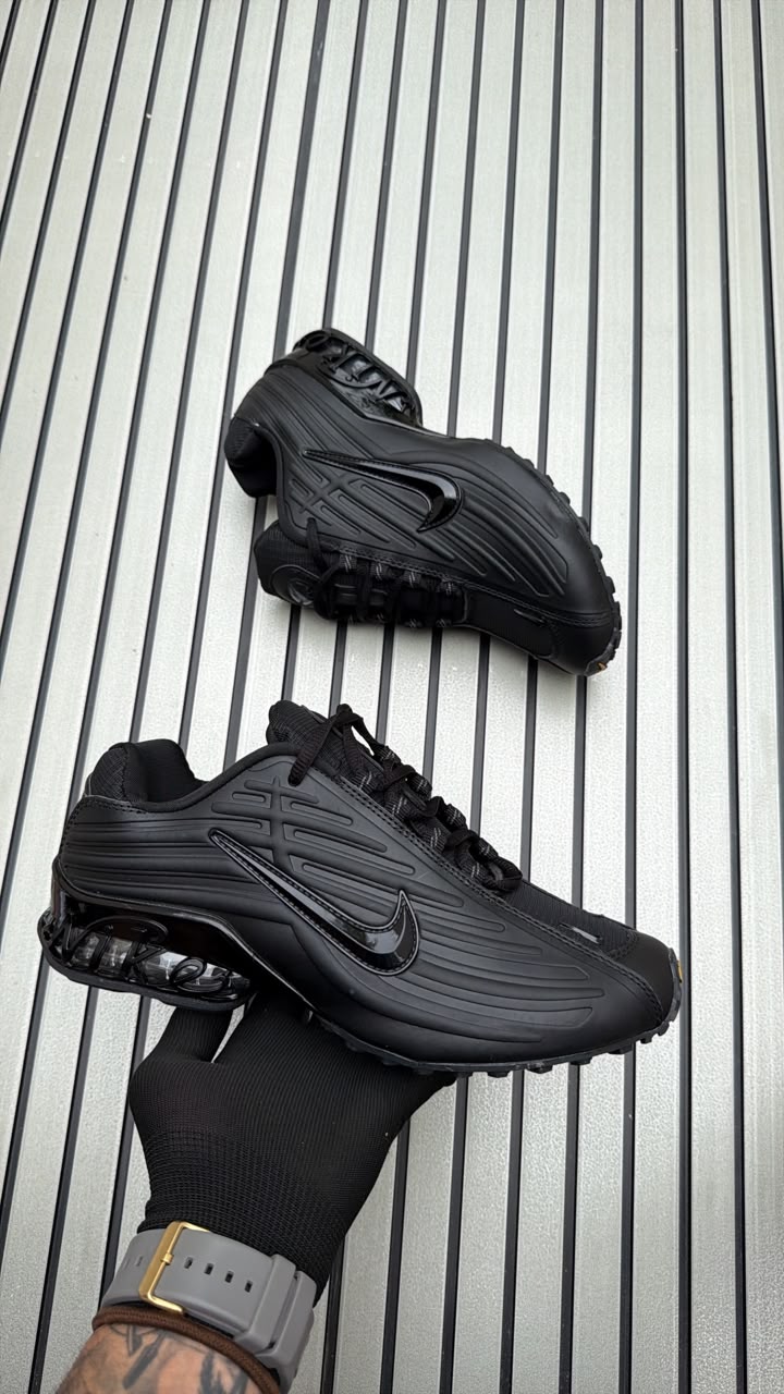 NIKE AIRMAX PLUS