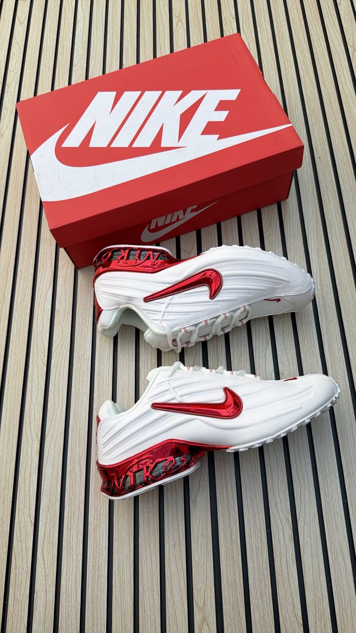 NIKE AIRMAX PLUS
