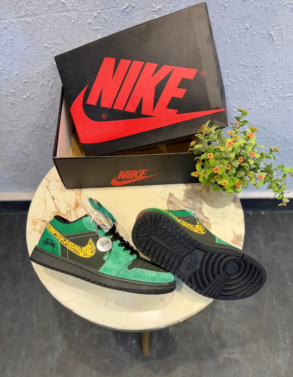 AIR JORDANS RETRO 1 STUSSY GREEN BLACK YELLOW KEYCHAIN