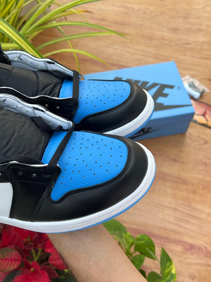 AIR JORDAN RETRO 1 HIGH UNC TOE SEMI UA