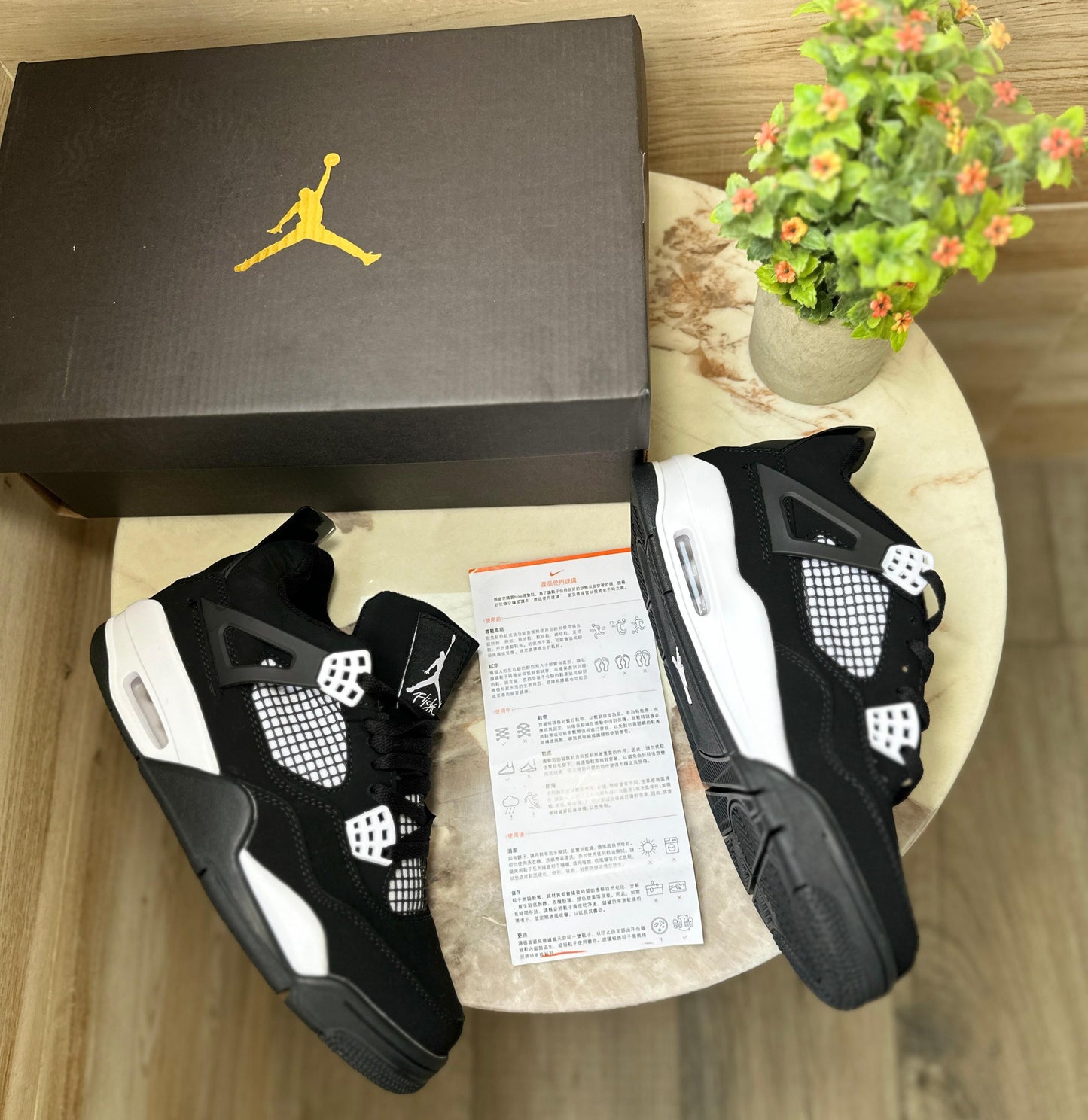 AIR JORDAN RETRO 4 PANDA