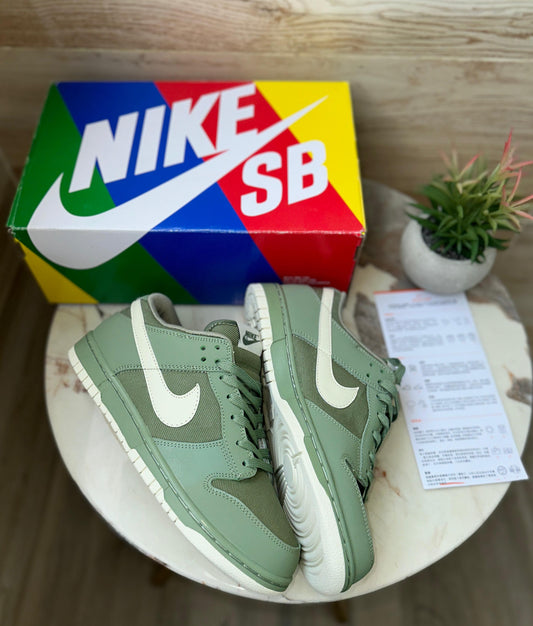 NIKE SB DUNK OIL GREEN AURA